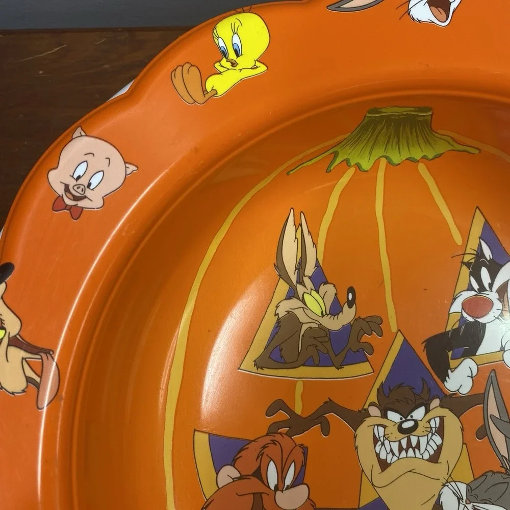 Looney Tunes Plastic Popcorn Halloween‎ Trick or Treat Candy Bowl 1996 Taz, Bugs